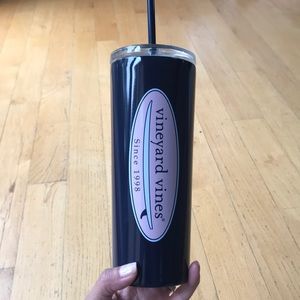 Vineyard vines for target tumbler